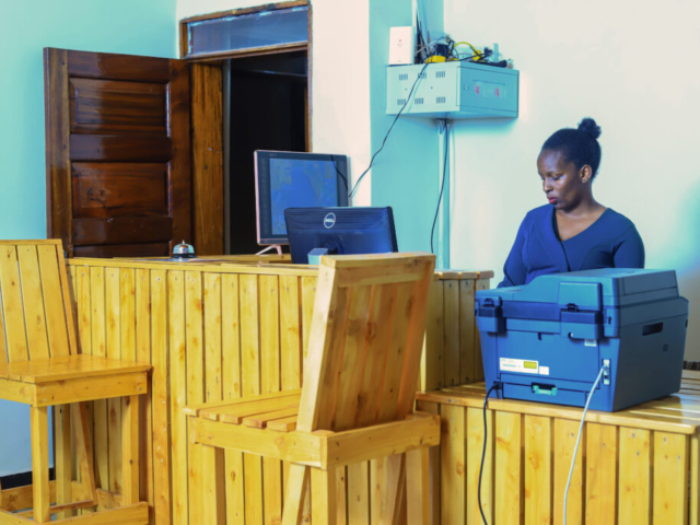 IMG 0123 1024x683 640x480 C